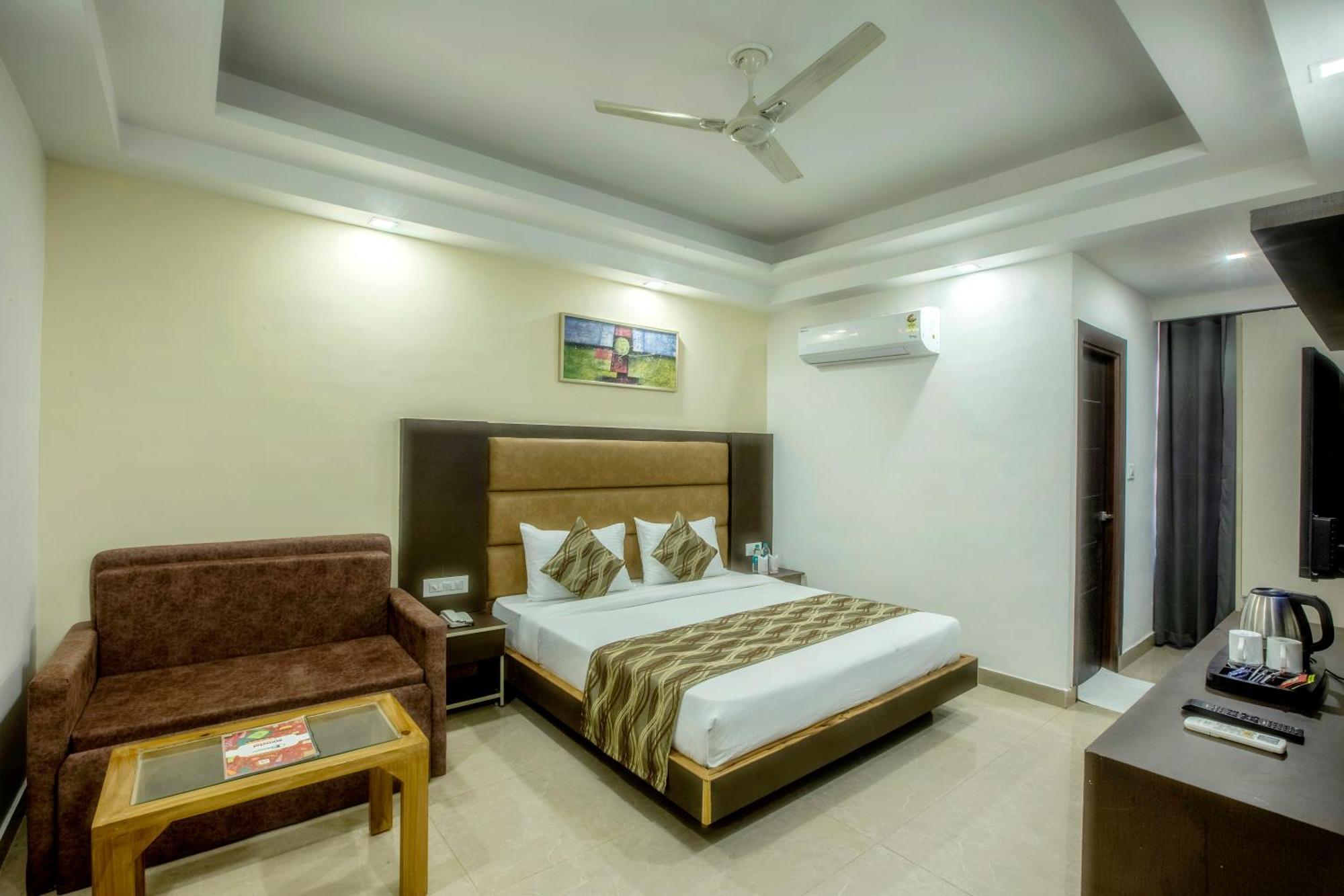 Hotel Delhi Aerocity Inn New Delhi Exterior photo