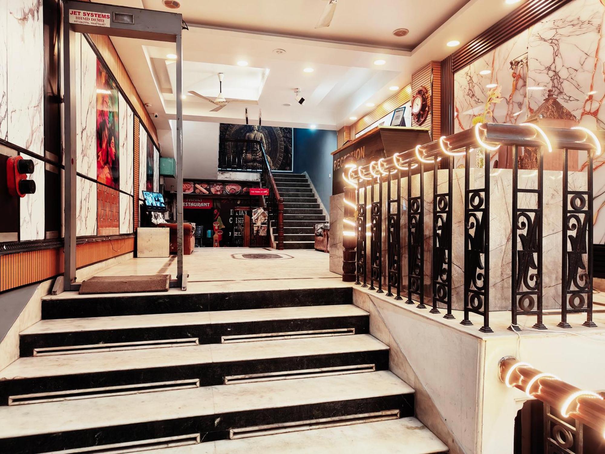 Hotel Delhi Aerocity Inn New Delhi Exterior photo