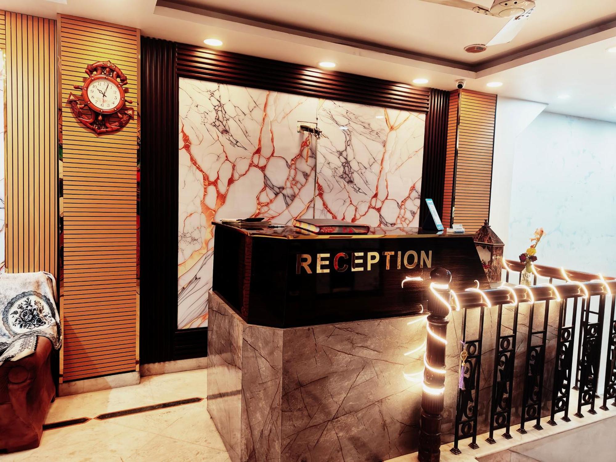 Hotel Delhi Aerocity Inn New Delhi Exterior photo